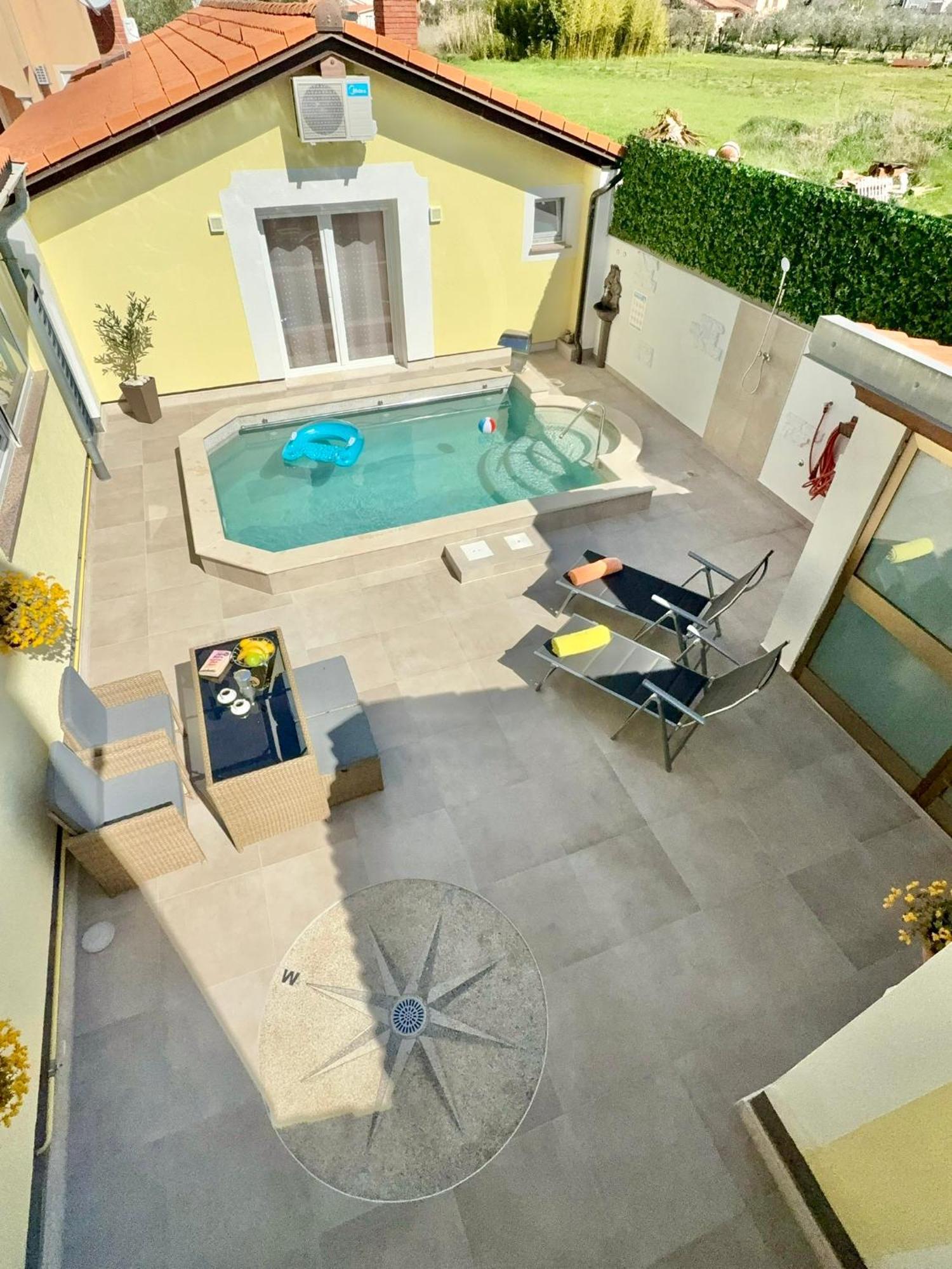 Poolside Studio Fazana Bagian luar foto